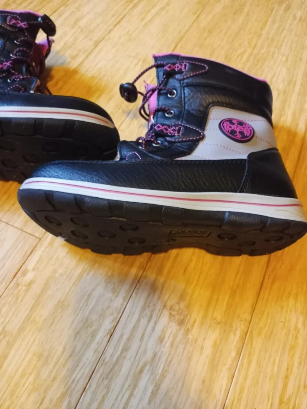 Totes snow boots